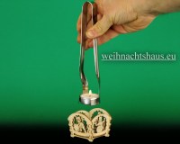 Seiffen Weihnachtshaus - Teelicht Zange für Teelichter - Bild 3